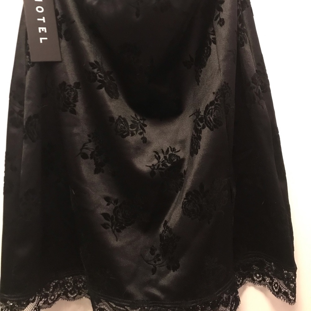 Motel Lace Zip Up Skirt
